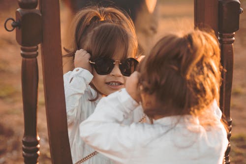 赵姓女孩子五行为火和土的的名字-赵曼婷姓名测试打分